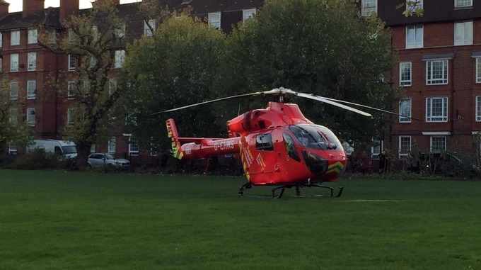 Londyńska Karetka Powietrzna, po raz pierwszy w swojej 30-letniej historii częściej wzywana jest teraz do kolejnych ataków nożem i strzelanin niż do wypadków drogowych.