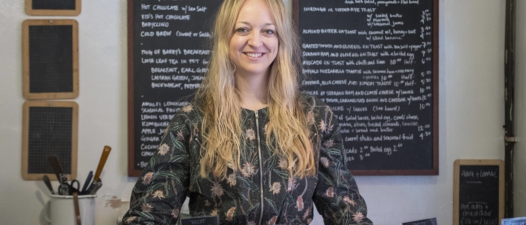 Tort ślubny dla księcia Harry'ego i Meghan z polonijnych rąk