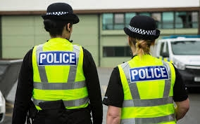 Jedna osoba zginęła, druga jest ranna w atakach w Londynie