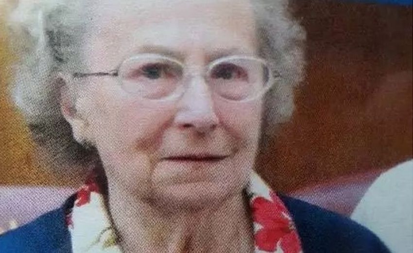 90 letnia kobieta, została ciężko pobita we własnym łóżku w Brent!