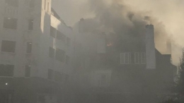 Pożar w Pubie Euston w Londynie : Płomienie atakowały w pobliżu stacji