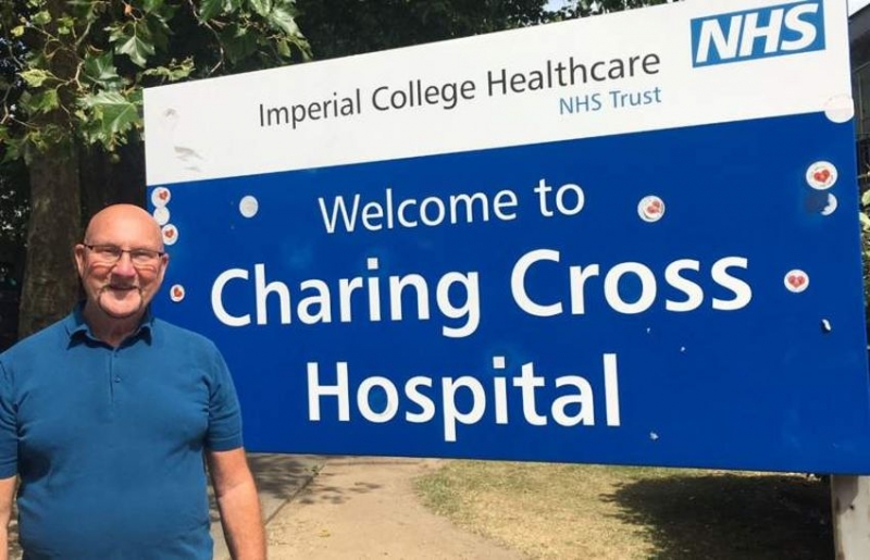 Londyńczyk "z dumą" dzieli się swoimi urodzinami z NHS