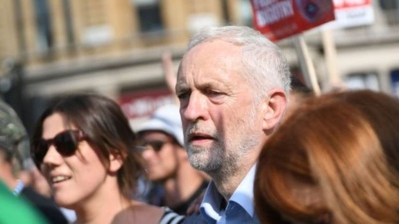 Jeremy Corbyn: To nie jest biznes Trumpa, kto jest premierem