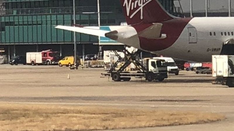 Zakłócenia na lotnisku Heathrow po tym jak ewakuwano wieżę kontrolną