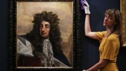 Książę Karol odtwarza swój dom w Pałacu Buckingham