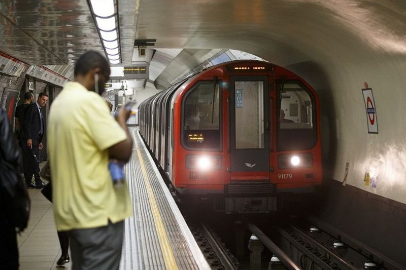 Dlaczego linia centralna i inne linie londyńskiego metra są tak gorące?