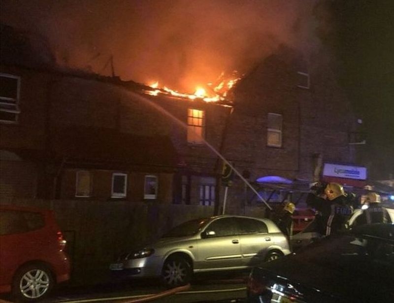 Przechodzień uratował trzy osoby z pożaru w Harrow