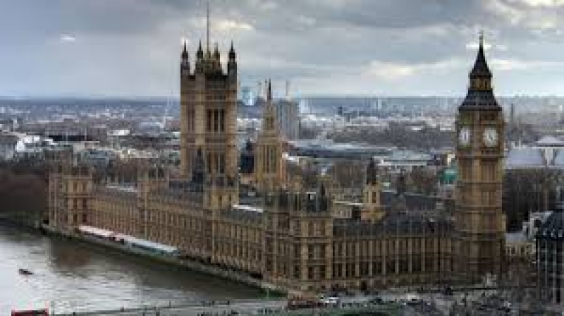 W Policji padła propozycja zamknięcia ulic wokół Parlamentu.