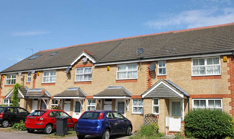 £ 1000 kary za nieprawidłowy podjazd pod domem.