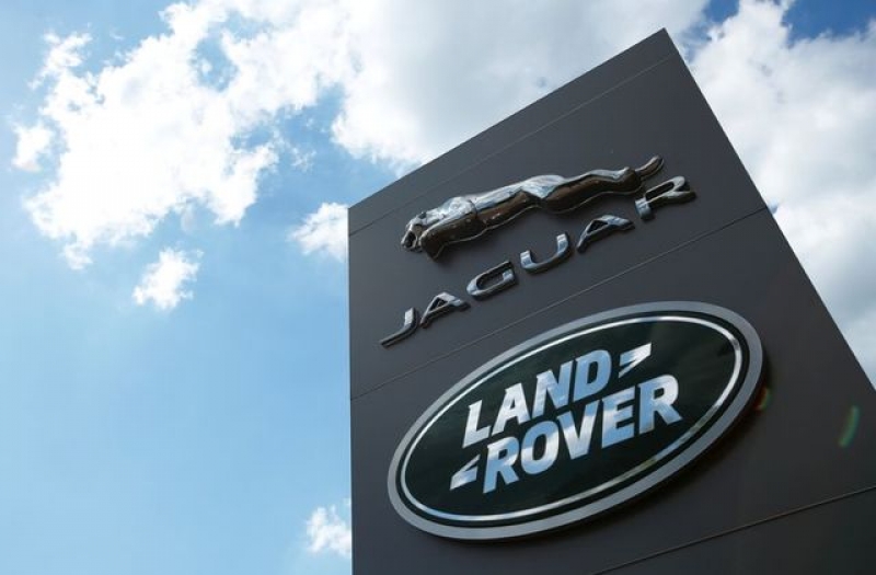 Jaguar Land Rover zapowiedział zwolnienie kolejnych 2000 pracowników.