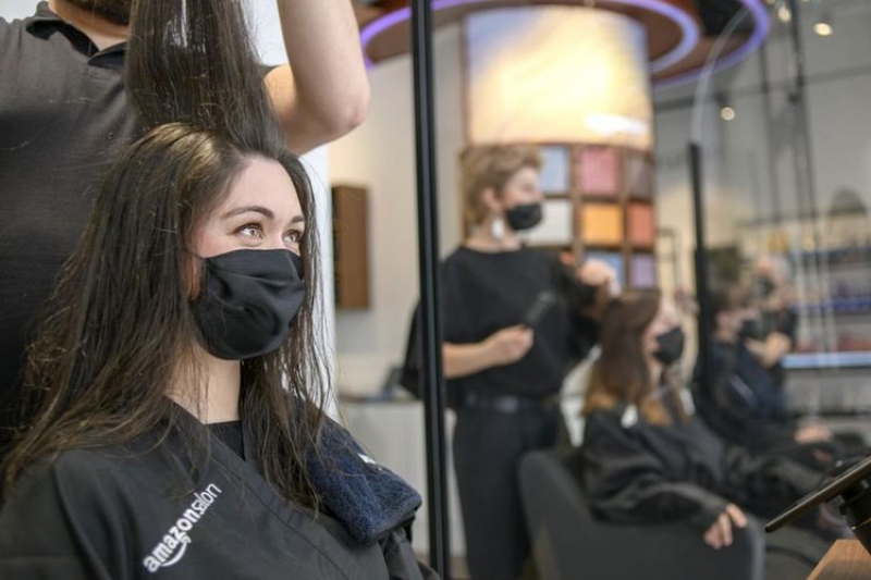 Amazon otwiera salon fryzjerski w Londynie.