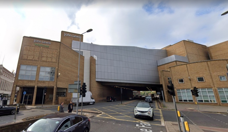 Domy zamiast sklepów?