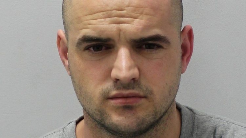 Albańczyk zamordował pracodawcę i uciekł z kraju.