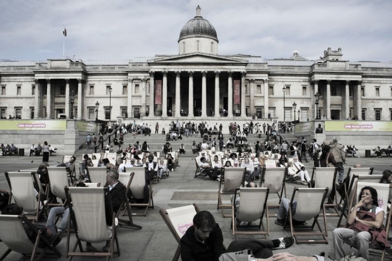 Darmowe kino na Trafalgar Square.