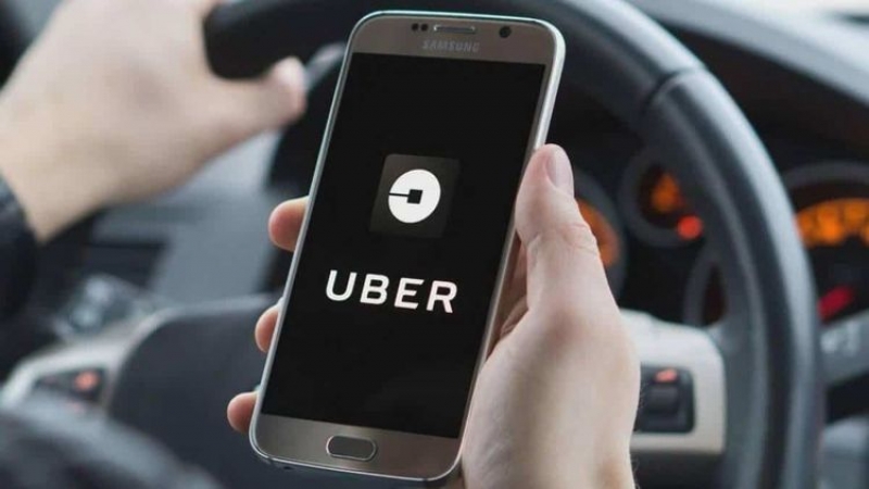 Uber, chce zatrudnić 20 000 nowych kierowców w całej Wielkiej Brytanii.