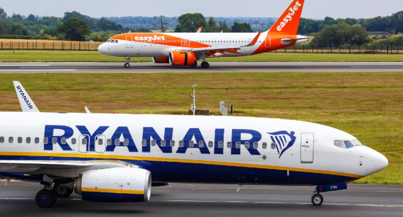 Ryanair i easyJet zawieszają kilka połaczeń.